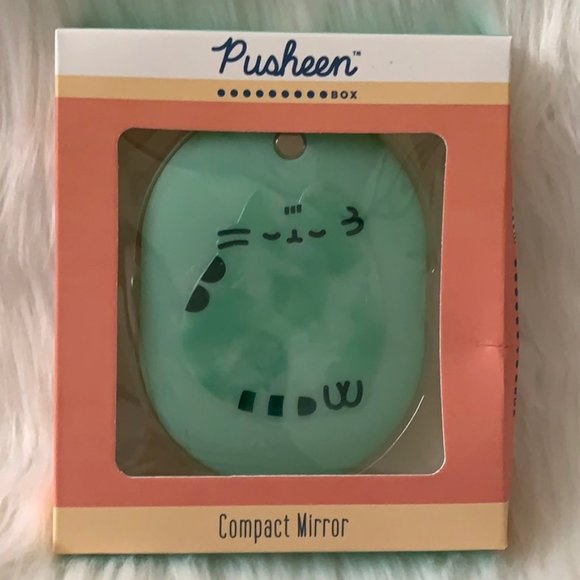 PUSHEEN CAT Compact Double Sided Mirror - Picture 1 of 3